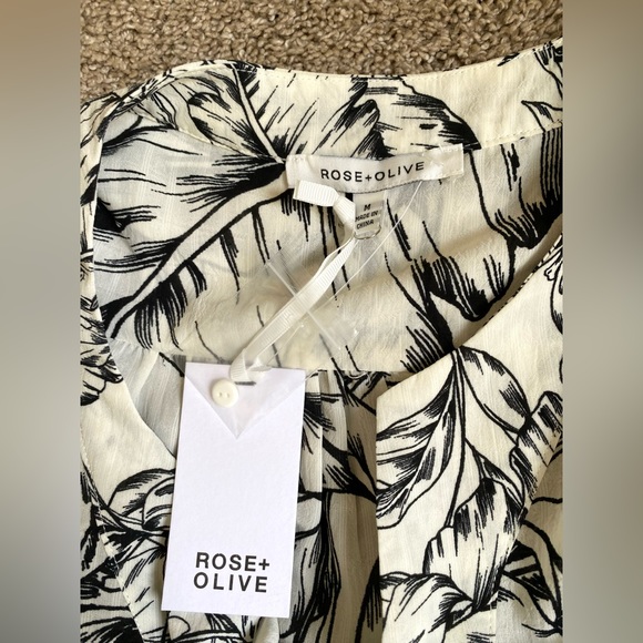 Rose & Olive Blouse - Medium - Picture 12 of 15